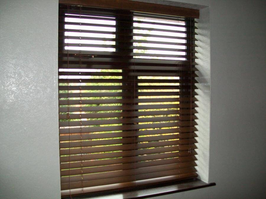 venetian blinds